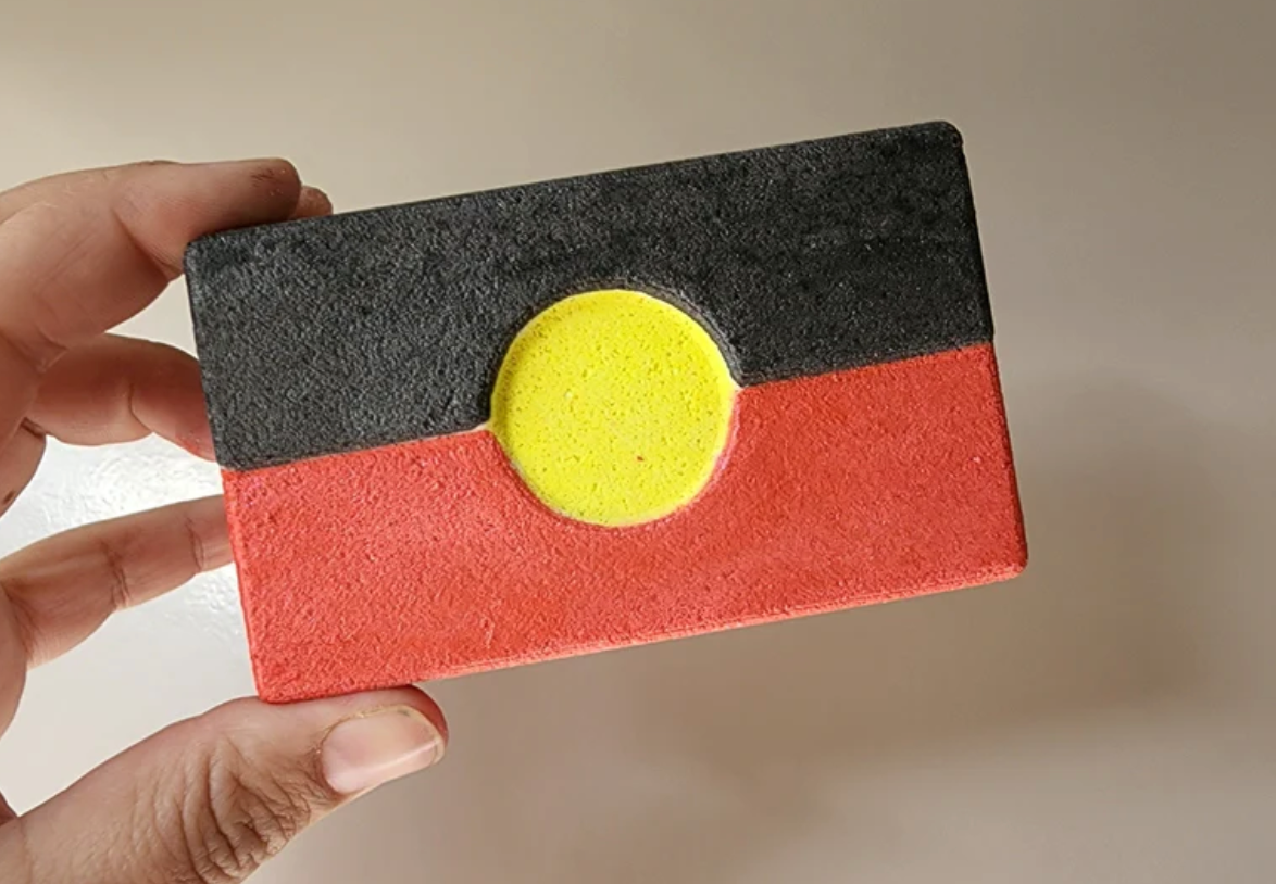 Wurrumay Collective - Aboriginal Flag Bath Bomb